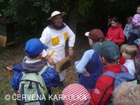 Medobraní s dětským dnem u Perníkové chaloupky 2011