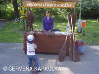 Medobraní s dětským dnem u Perníkové chaloupky 2011